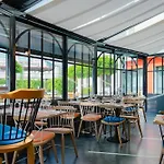 Comfort Saint Jacques Hotel