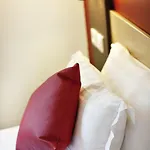 Comfort Saint Jacques Hotel
