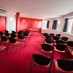 Comfort Saint Jacques Hotel